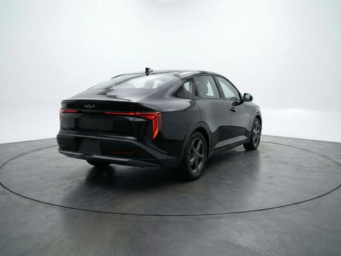 Used 2025 Kia K4 LXS image 9