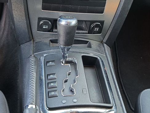 Used 2010 Jeep Grand Cherokee Laredo image 11