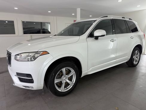 Used 2016 Volvo XC90 T5 Momentum FWD image 3