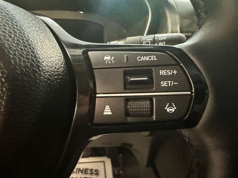 Used 2025 Honda Pilot Elite image 15
