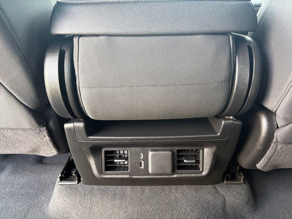 Used 2026 Chevrolet Silverado 3500 LT AWD/4WD image 21
