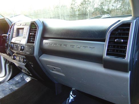 Used 2019 Ford F250 XLT image 14