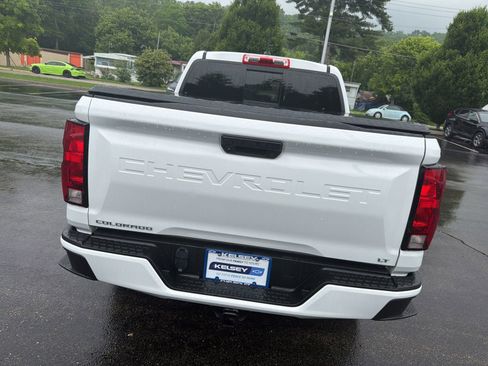Used 2023 Chevrolet Colorado LT w/ LT Convenience Package II AWD/4WD image 4