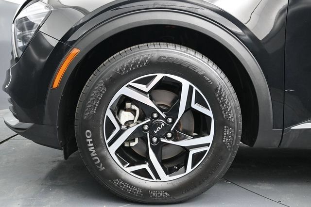 Used 2025 Kia Sportage LX FWD image 16