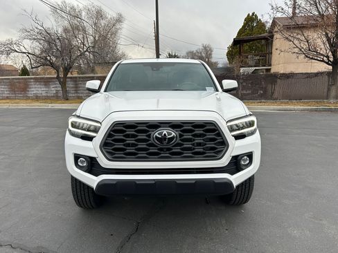 Certified 2023 Toyota Tacoma TRD Off-Road w/ TRD Premium Off Road Package image 8