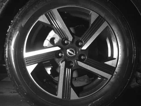 Used 2025 Nissan Sentra SV FWD image 15