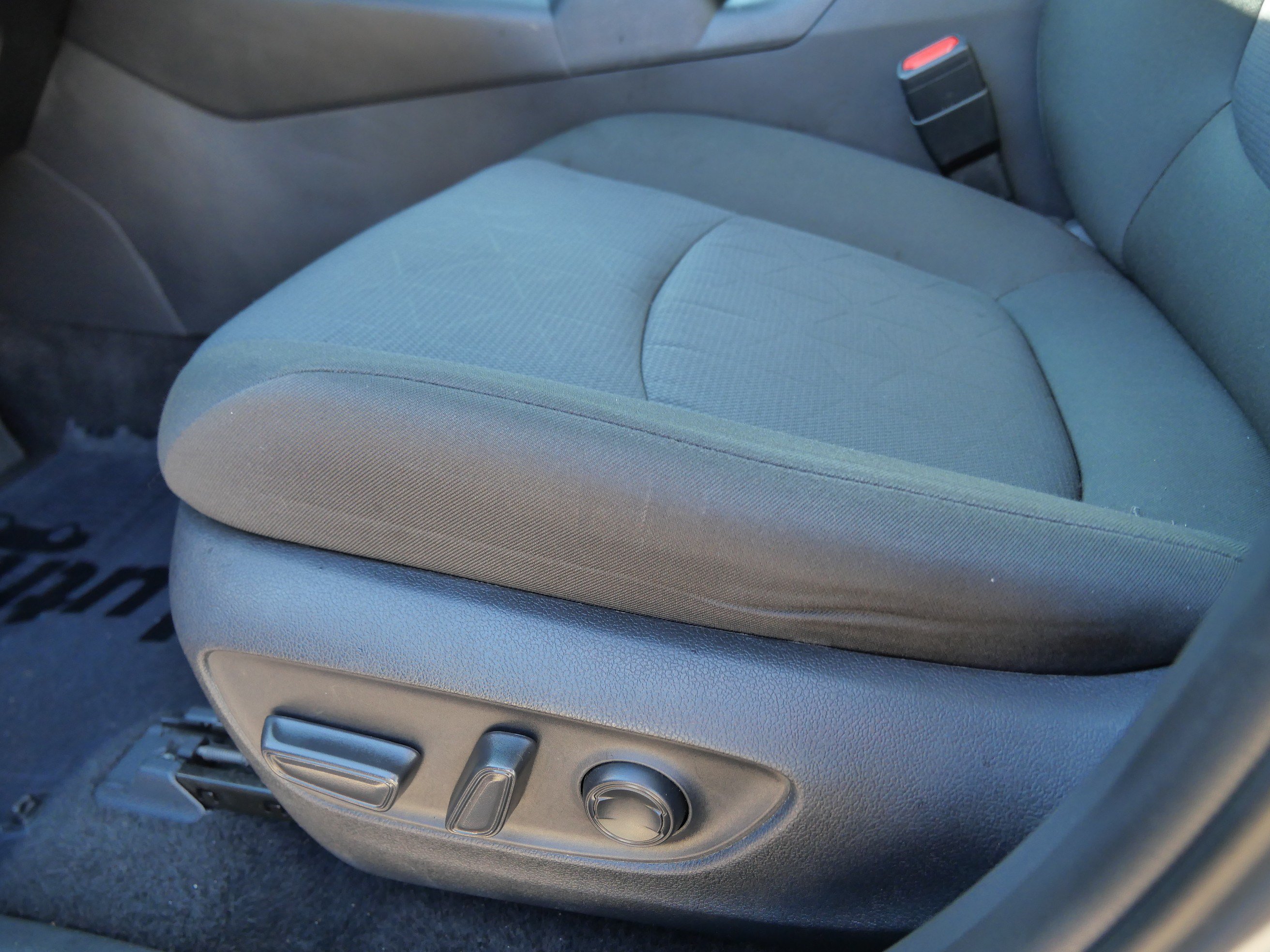 Certified 2025 Toyota RAV4 XLE AWD/4WD image 21