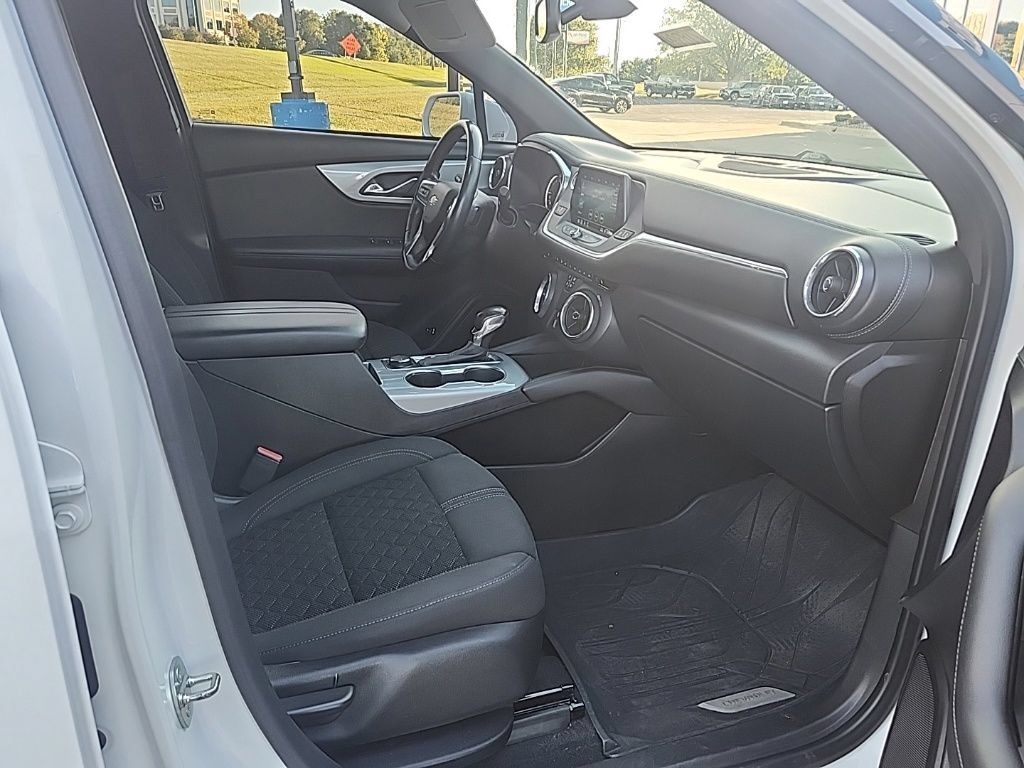Used 2020 Chevrolet Blazer LT AWD/4WD image 18