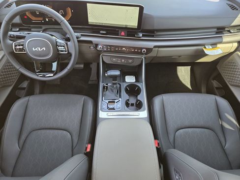 New 2026 Kia Carnival EX FWD image 20