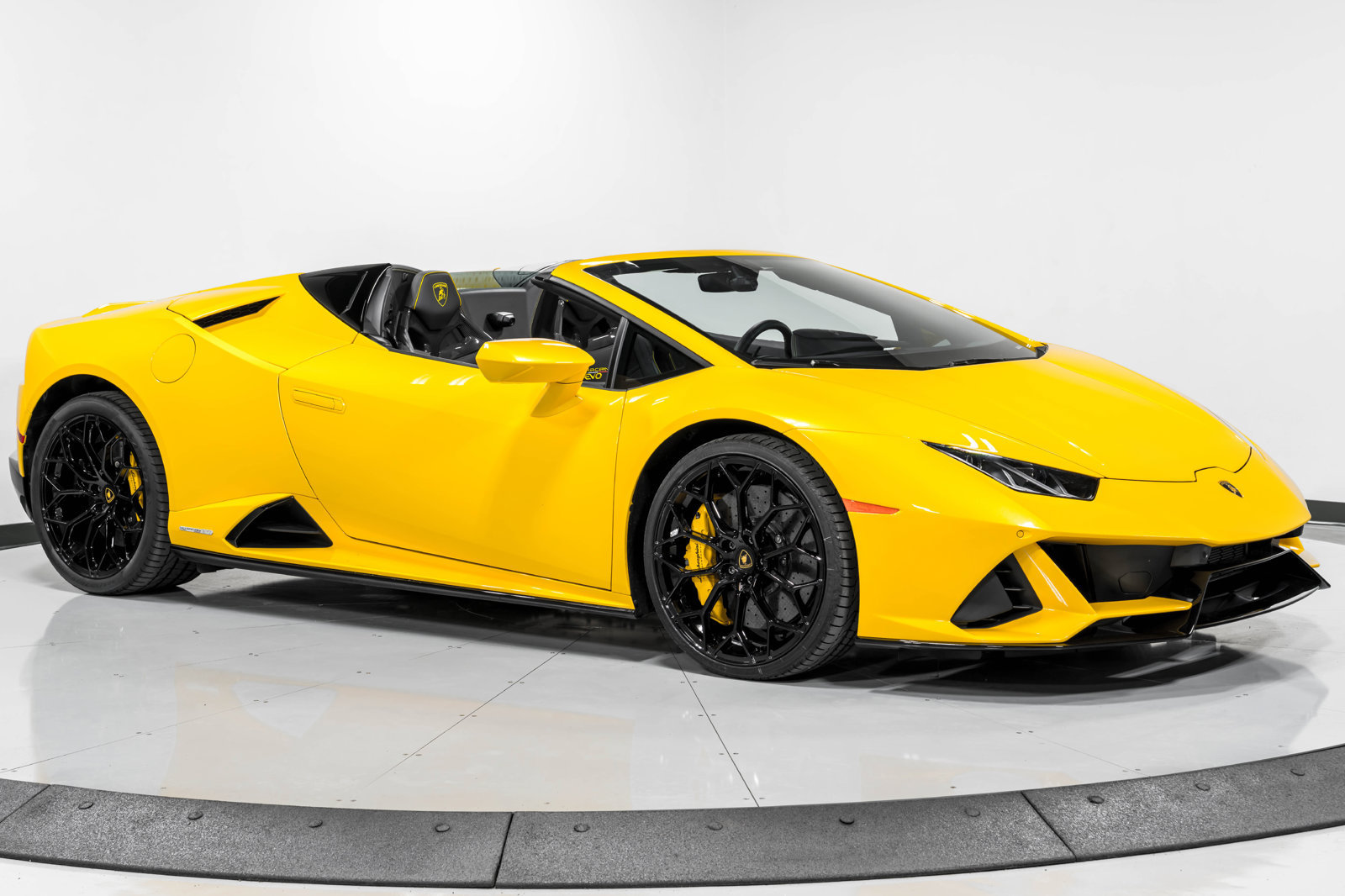Used 2024 Lamborghini Huracan EVO AWD/4WD image 38