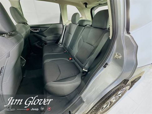 Used 2022 Subaru Forester Premium image 13