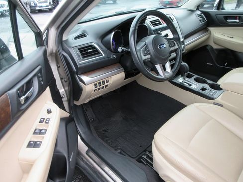 Used 2016 Subaru Outback 2.5i Limited AWD/4WD image 13