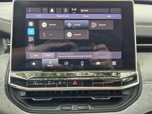 Certified 2022 Jeep Compass Latitude w/ Sun and Sound Group AWD/4WD image 20