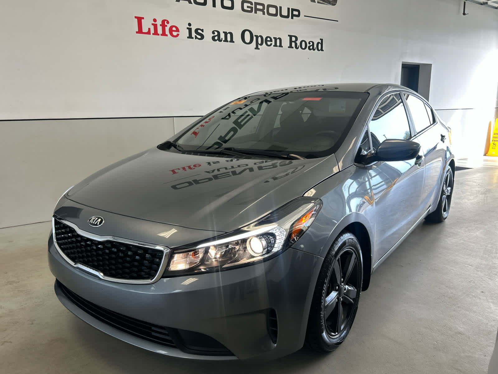Used 2018 Kia Forte S FWD image 1