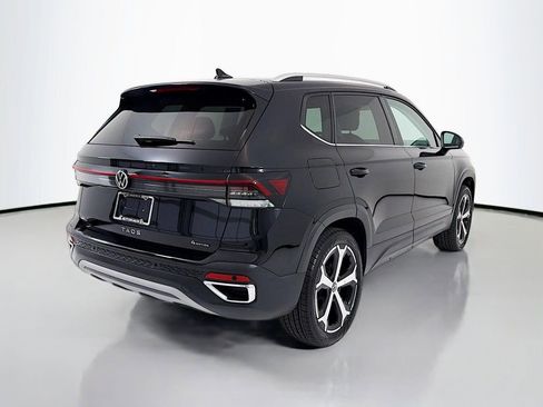 Used 2025 Volkswagen Taos SEL image 7