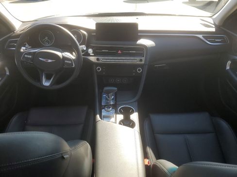 Used 2025 Genesis G70 2.5T image 9