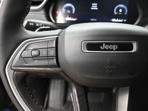 Used 2023 Jeep Grand Cherokee L Limited image 15