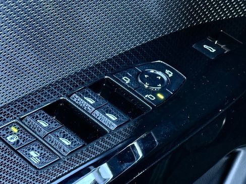 Used 2024 BMW i7 eDrive50 w/ M Sport Package image 33