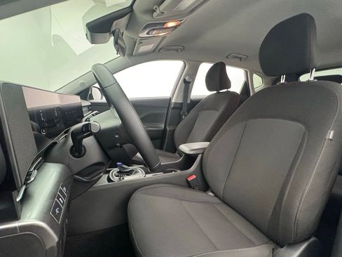 Used 2025 Hyundai Kona SEL FWD image 16