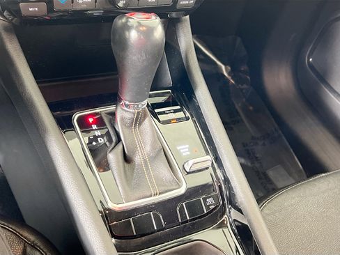 Used 2022 Jeep Compass Limited image 16