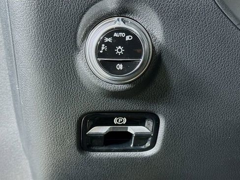 Used 2024 Mercedes-Benz C 43 AMG 4MATIC Sedan image 11