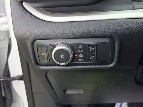 Used 2020 Ford Explorer XLT w/ Equipment Group 202A AWD/4WD image 26