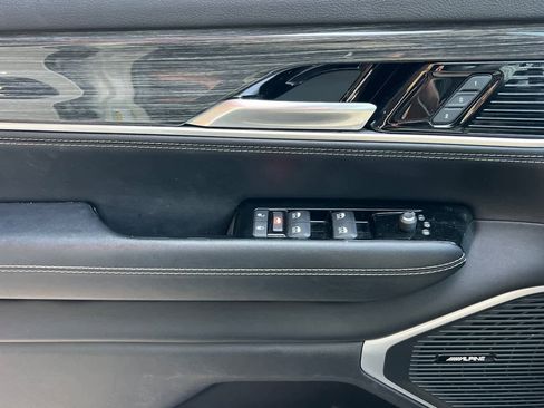 Used 2022 Jeep Wagoneer Series II w/ Convenience Group I image 13