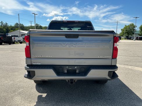 Used 2021 Chevrolet Silverado 1500 Custom AWD/4WD image 4