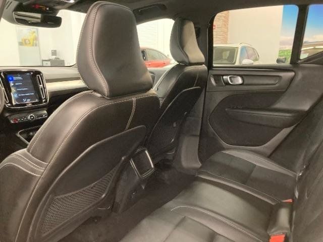 Used 2019 Volvo XC40 T5 Momentum AWD/4WD image 11