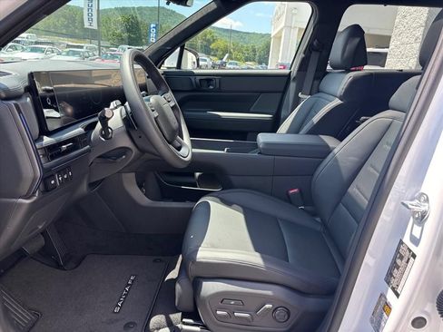 New 2026 Hyundai Santa Fe Calligraphy AWD/4WD image 11