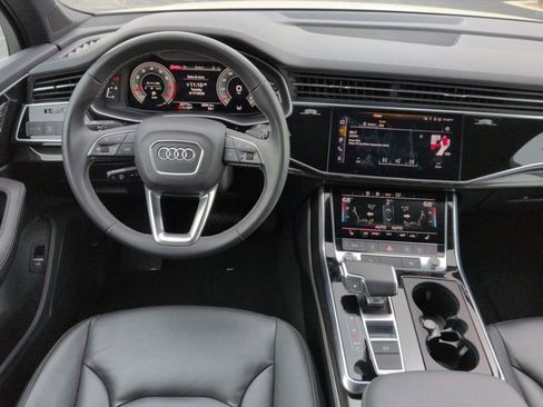 Used 2025 Audi Q7 3.0T Premium Plus image 16