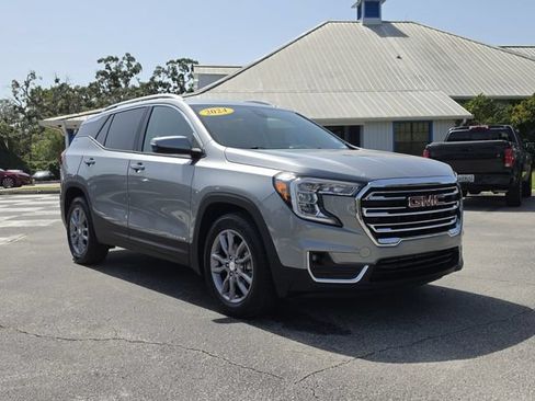 Used 2024 GMC Terrain SLT FWD image 7