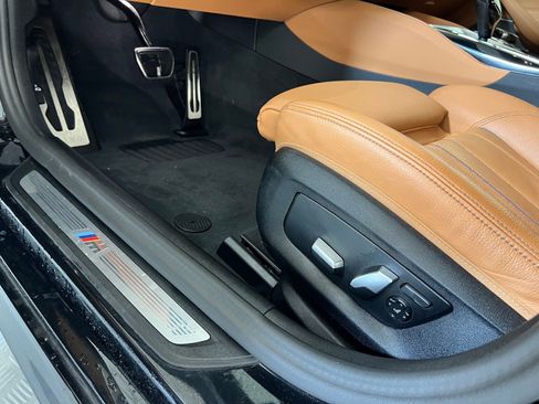 Used 2023 BMW 540i w/ Executive Package image 12