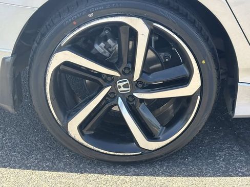 Used 2022 Honda Accord Sport image 9