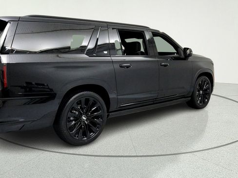 Certified 2026 Cadillac Escalade ESV Platinum Sport AWD/4WD image 5