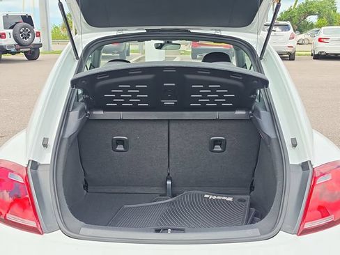 Used 2017 Volkswagen Beetle 1.8T SE FWD image 13