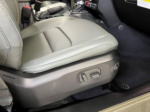 New 2026 Jeep Gladiator Mojave image 10