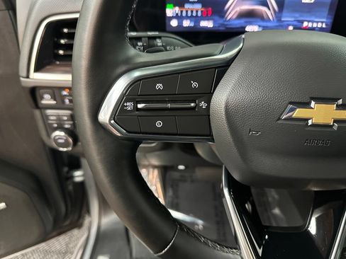 Used 2025 Chevrolet Suburban Premier AWD/4WD image 14