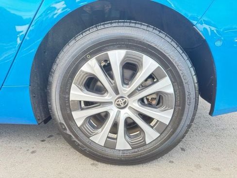 Used 2022 Toyota Prius LE AWD/4WD image 26