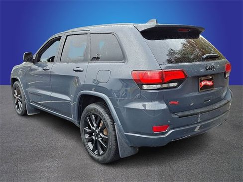 Used 2018 Jeep Grand Cherokee Altitude image 6