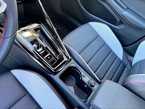 New 2026 Volkswagen GTI SE FWD image 23