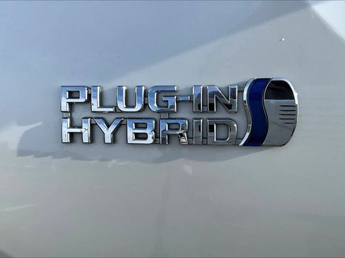 Used 2019 Toyota Prius Prime Advanced image 9