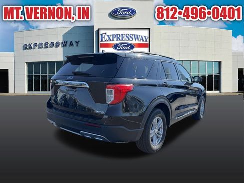 Used 2023 Ford Explorer XLT w/ Equipment Group 202A AWD/4WD image 7