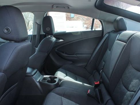 Used 2017 Chevrolet Volt LT w/ Comfort Package image 30