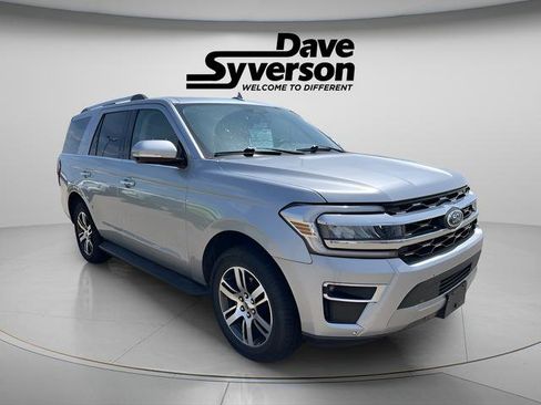 Used 2024 Ford Expedition Limited AWD/4WD image 3