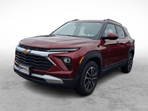 Used 2025 Chevrolet TrailBlazer LT AWD/4WD image 1