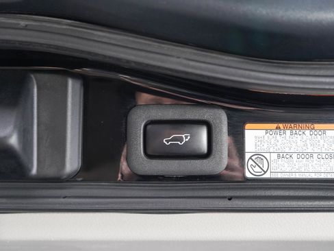 Used 2018 Lexus LX 570 4WD image 11