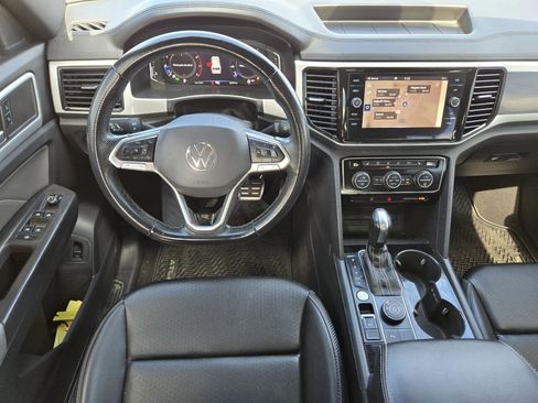 Used 2023 Volkswagen Atlas Cross Sport SEL R-Line image 11