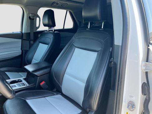 Used 2023 Ford Explorer XLT w/ Equipment Group 202A RWD image 21