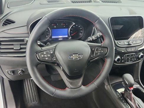Used 2024 Chevrolet Equinox RS FWD image 18